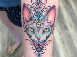 тату третий глаз на руке