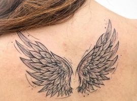 тату крылья