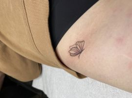 тату міні метелик