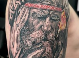 тату слов'янський Бог на плечі