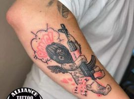 тату янгол з автоматом