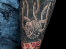 тату герб серце