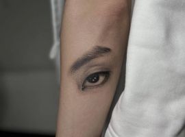 тату чб око