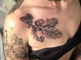 Тату удачи дуб