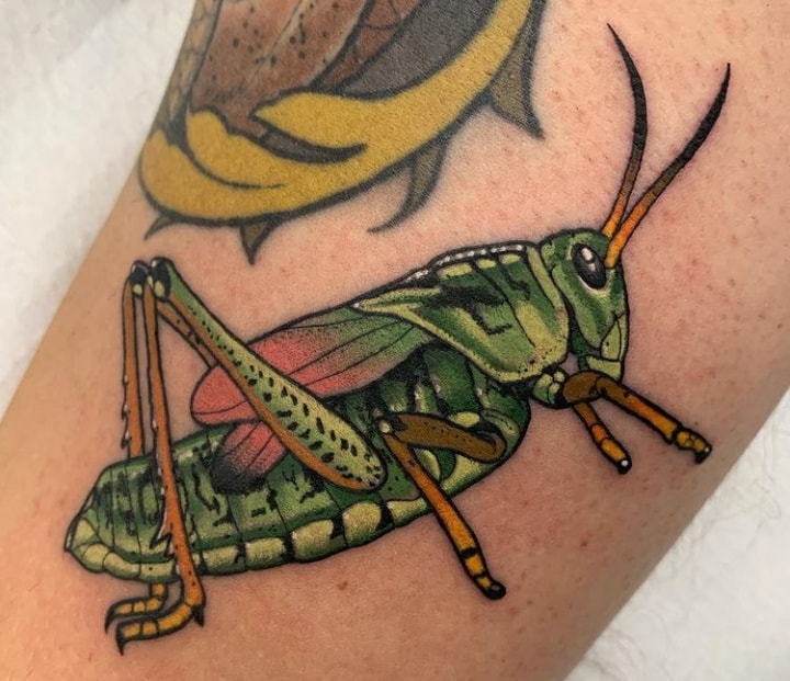 зеленая саранча тату
