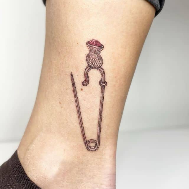 тату булавка