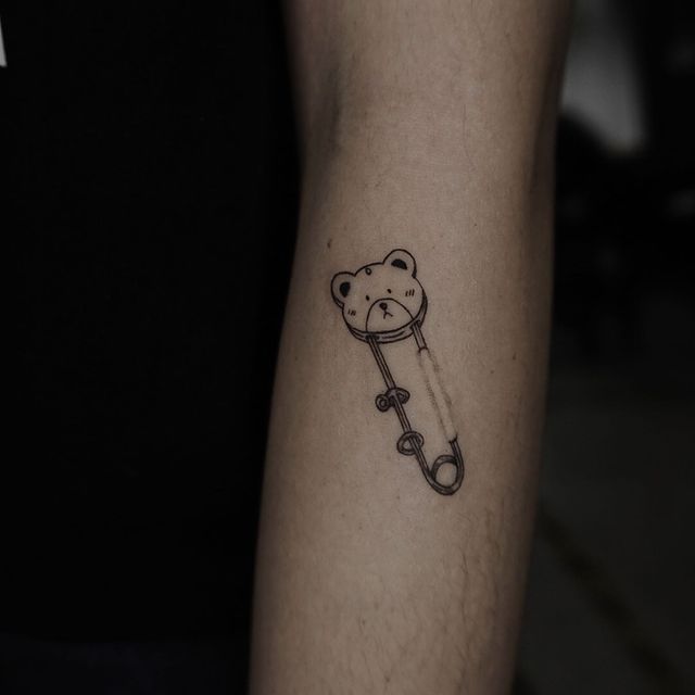 тату булавка