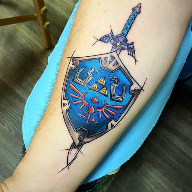 Тату щита цветная