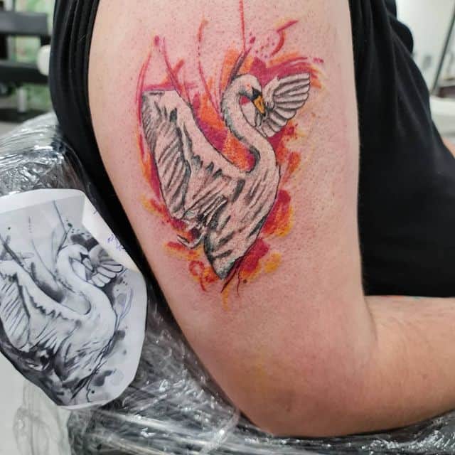 Тату лебедь рукав