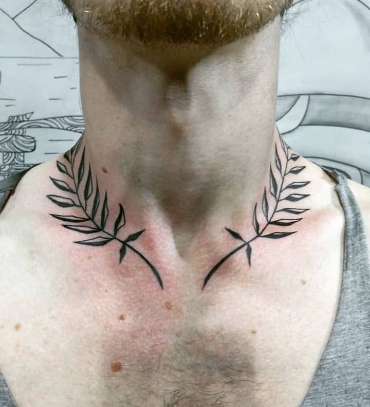 лавровый венок тату на шее